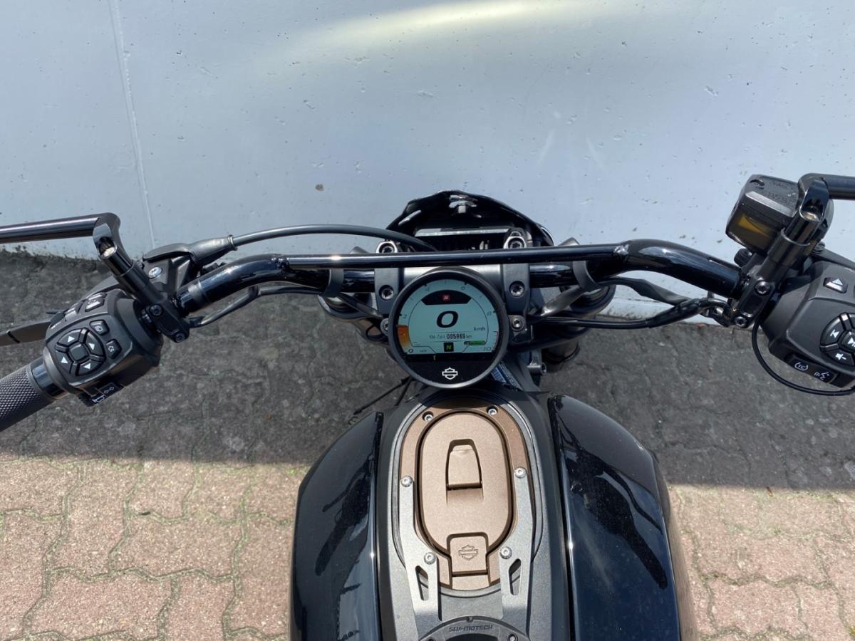 Originalaufnahme des Fahrzeugs