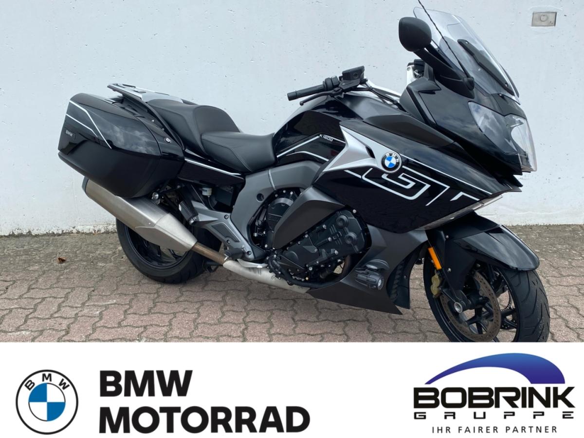 BMW K 1600 GT in Schwarz von vorne
