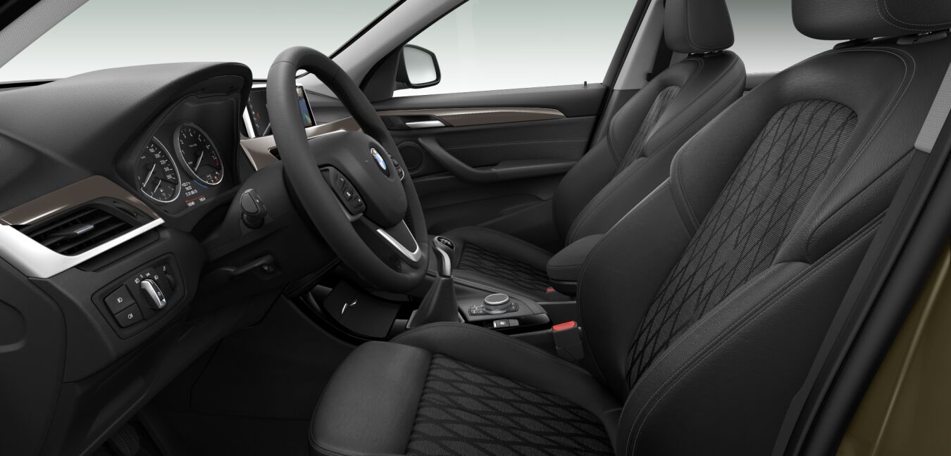 BMW BMW X im Innenraum seitlich BMW BMW X im Innenraum seitlich