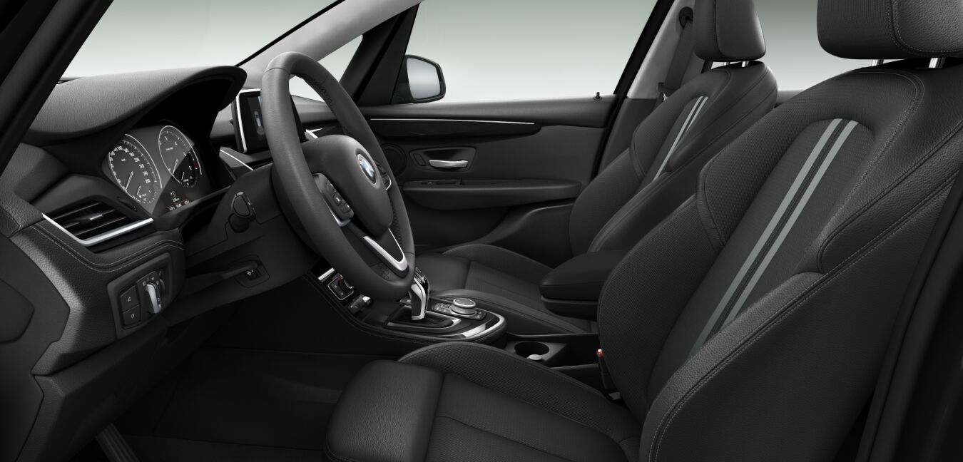 BMW BMW 2er im Innenraum seitlich BMW BMW 2er im Innenraum seitlich