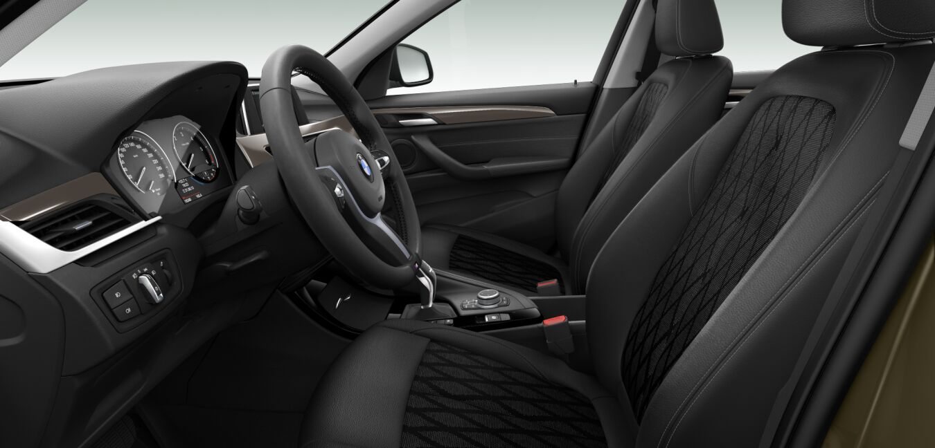 BMW BMW X im Innenraum seitlich BMW BMW X im Innenraum seitlich