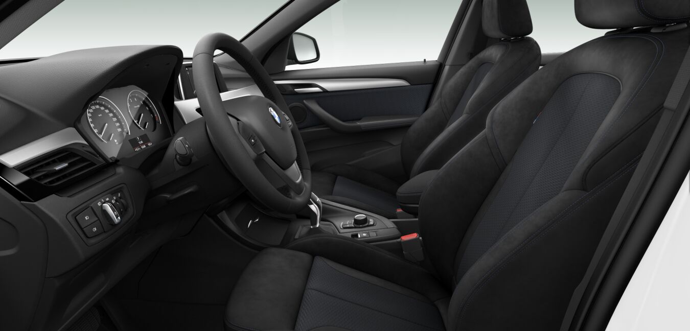 BMW BMW X im Innenraum seitlich