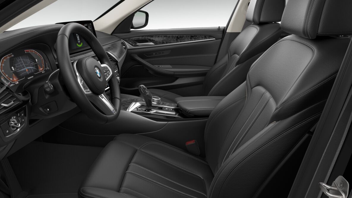 BMW BMW 5er im Innenraum seitlich BMW BMW 5er im Innenraum seitlich