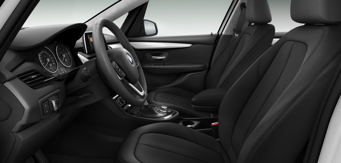 BMW BMW 2er im Innenraum seitlich BMW BMW 2er im Innenraum seitlich