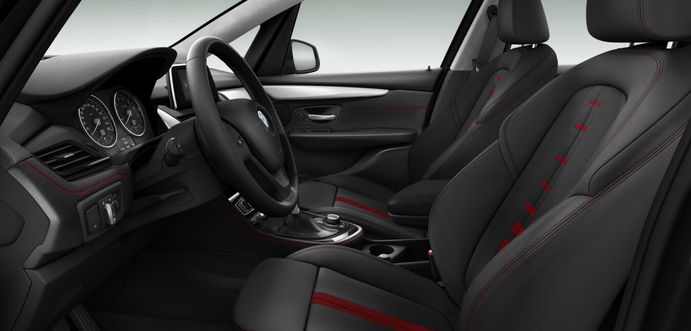 BMW BMW 2er im Innenraum seitlich BMW BMW 2er im Innenraum seitlich