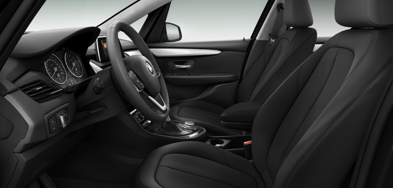 BMW BMW 2er im Innenraum seitlich BMW BMW 2er im Innenraum seitlich