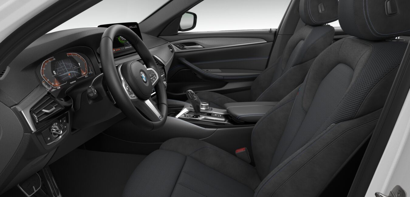 BMW BMW 5er im Innenraum seitlich BMW BMW 5er im Innenraum seitlich