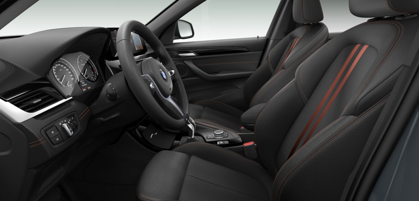 BMW BMW X im Innenraum seitlich
