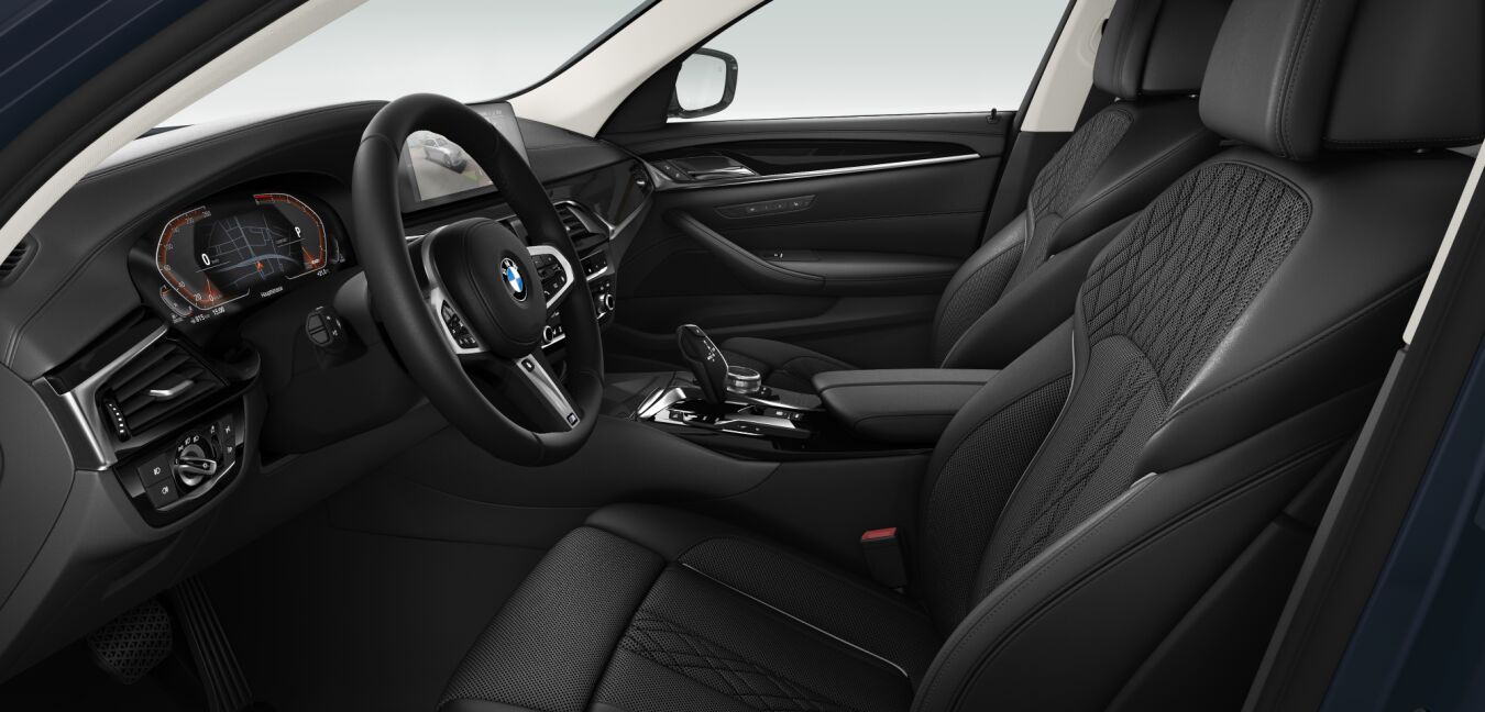 BMW BMW 5er im Innenraum seitlich BMW BMW 5er im Innenraum seitlich