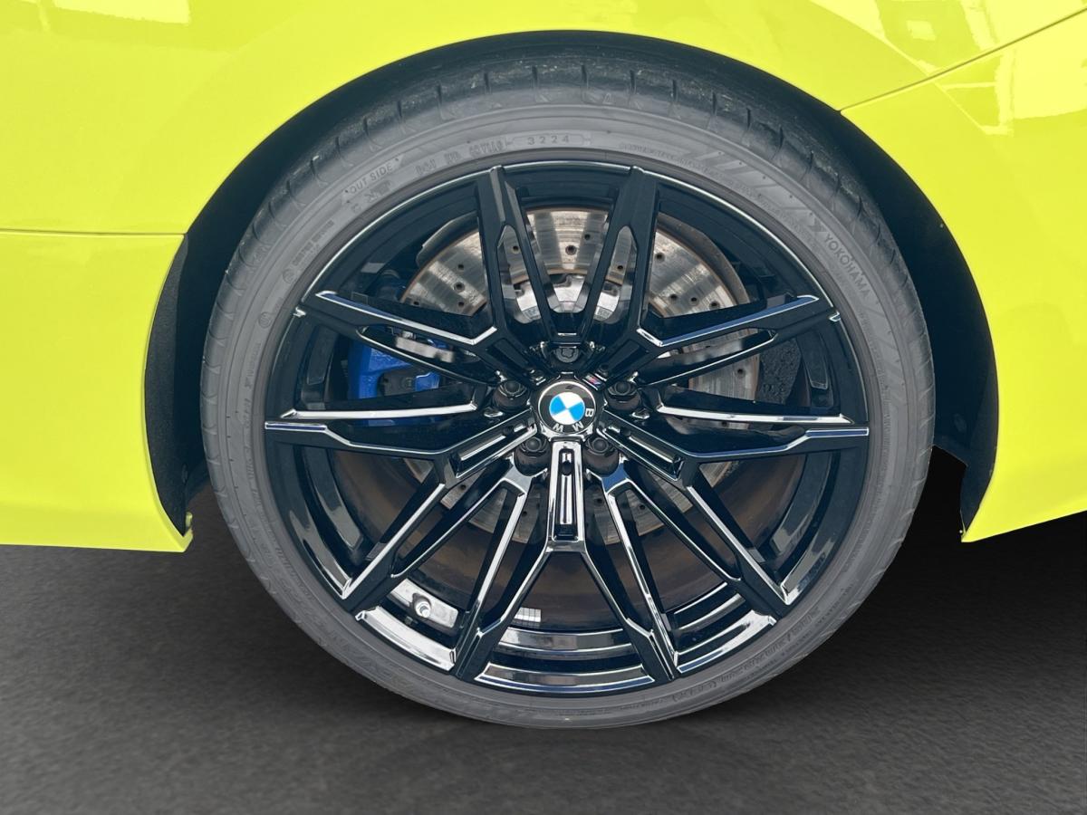 BMW M2 Coupe mit Detailansicht auf die Felgen