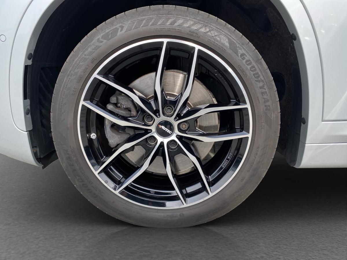 Originalaufnahme des Fahrzeugs Originalaufnahme des Fahrzeugs
