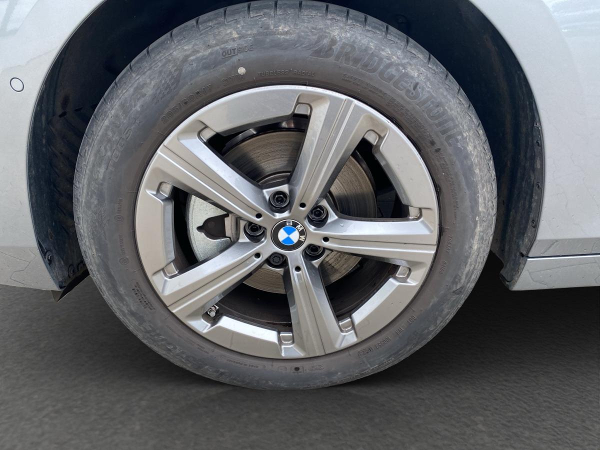 Originalaufnahme des Fahrzeugs Originalaufnahme des Fahrzeugs