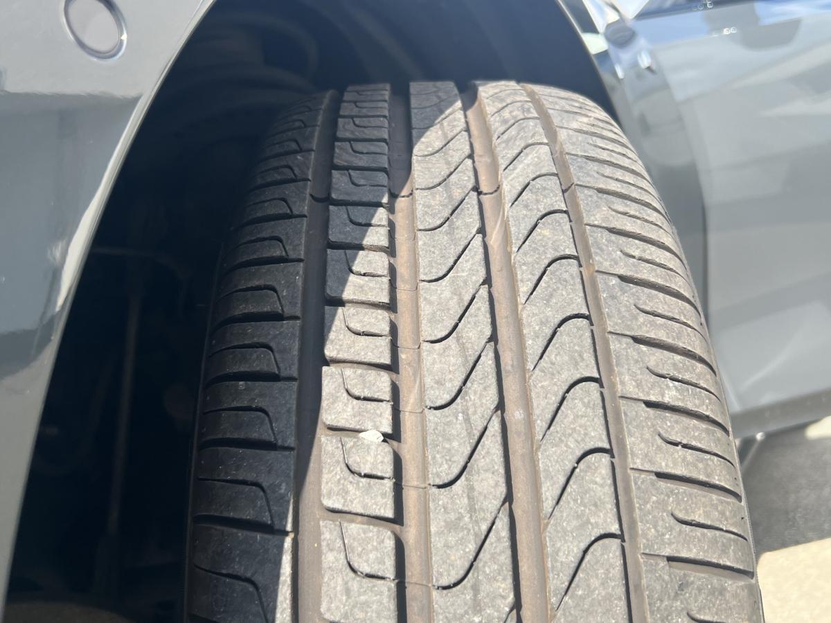 Originalaufnahme des Fahrzeugs Originalaufnahme des Fahrzeugs