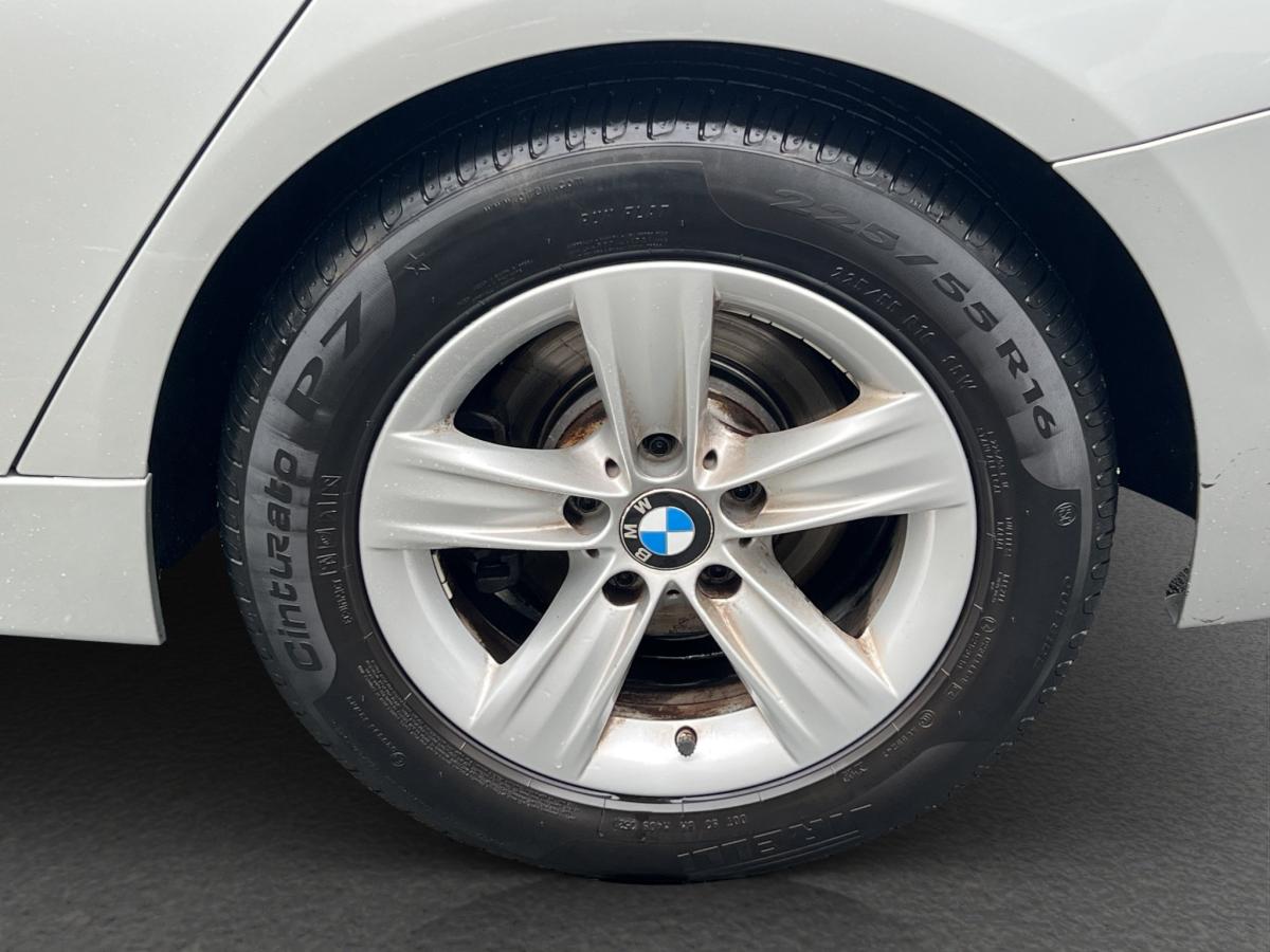 Originalaufnahme des Fahrzeugs Originalaufnahme des Fahrzeugs