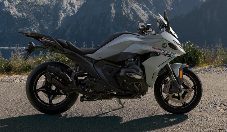 BMW R 1300 RS von vorne BMW R 1300 RS von vorne