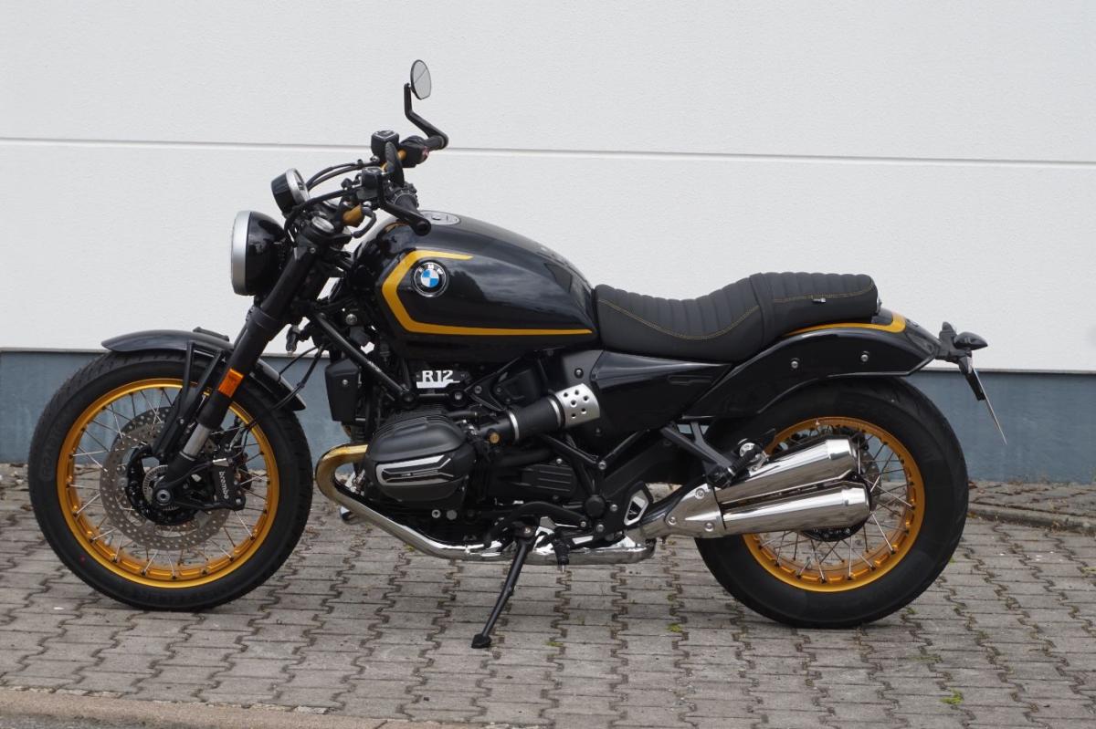BMW R 12 von vorne