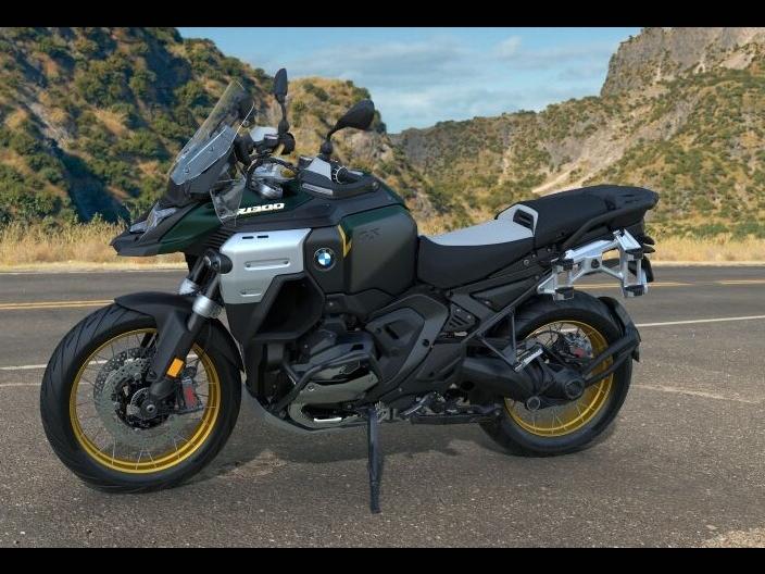 BMW R 1300 GS Adventure in Grün von vorne BMW R 1300 GS Adventure in Grün von vorne