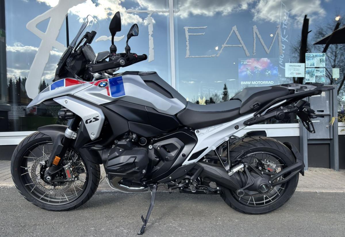 BMW R1300GS in Silber von vorne