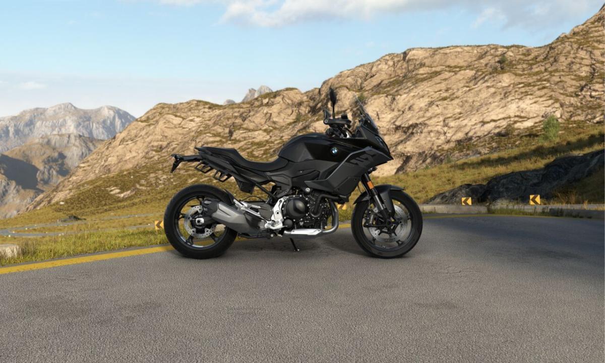 BMW F900XR von vorne