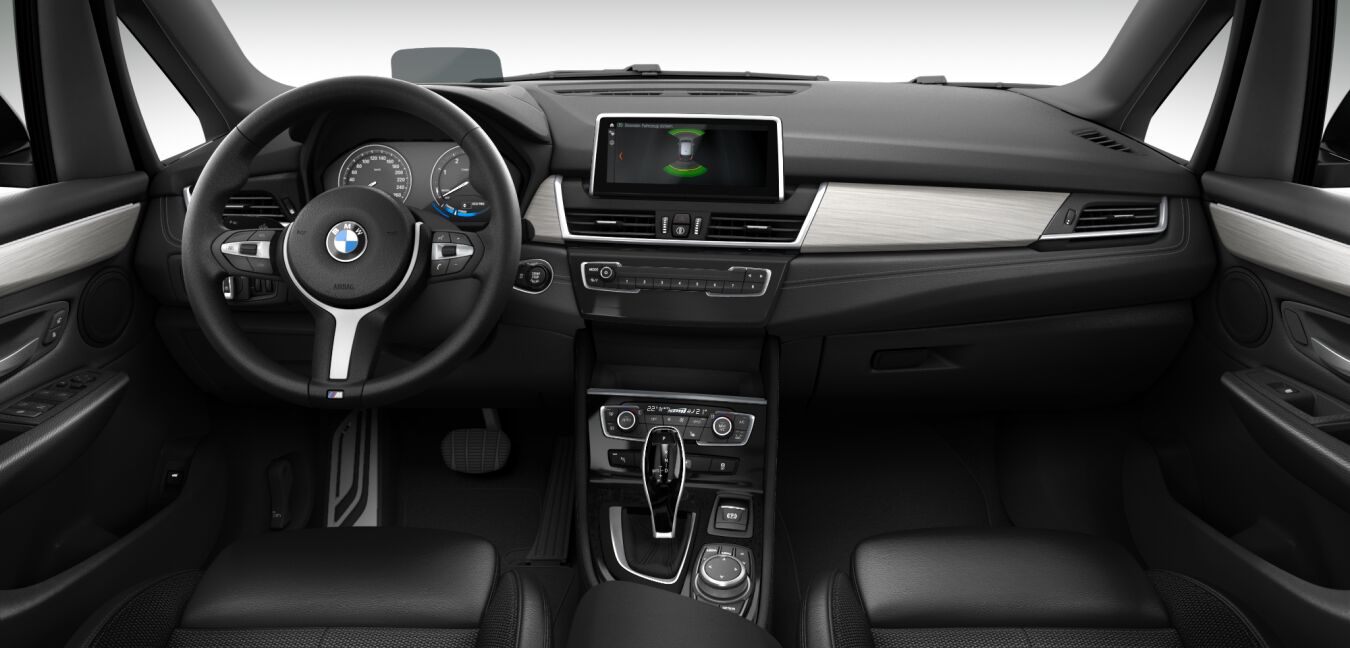 BMW BMW 2er im Innenraum von vorne BMW BMW 2er im Innenraum von vorne