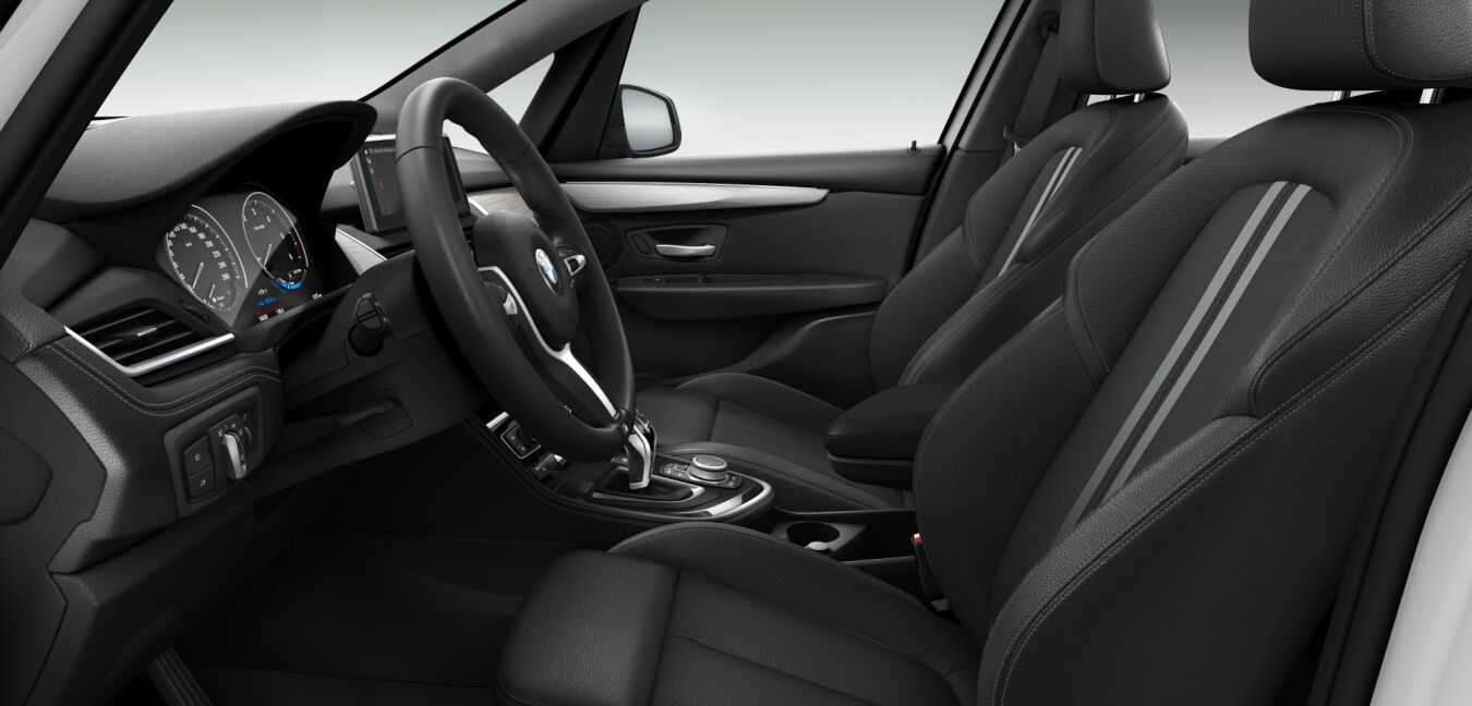 BMW BMW 2er im Innenraum seitlich BMW BMW 2er im Innenraum seitlich