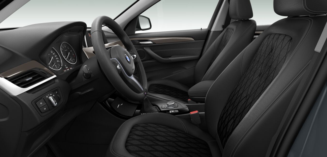 BMW BMW X im Innenraum seitlich BMW BMW X im Innenraum seitlich