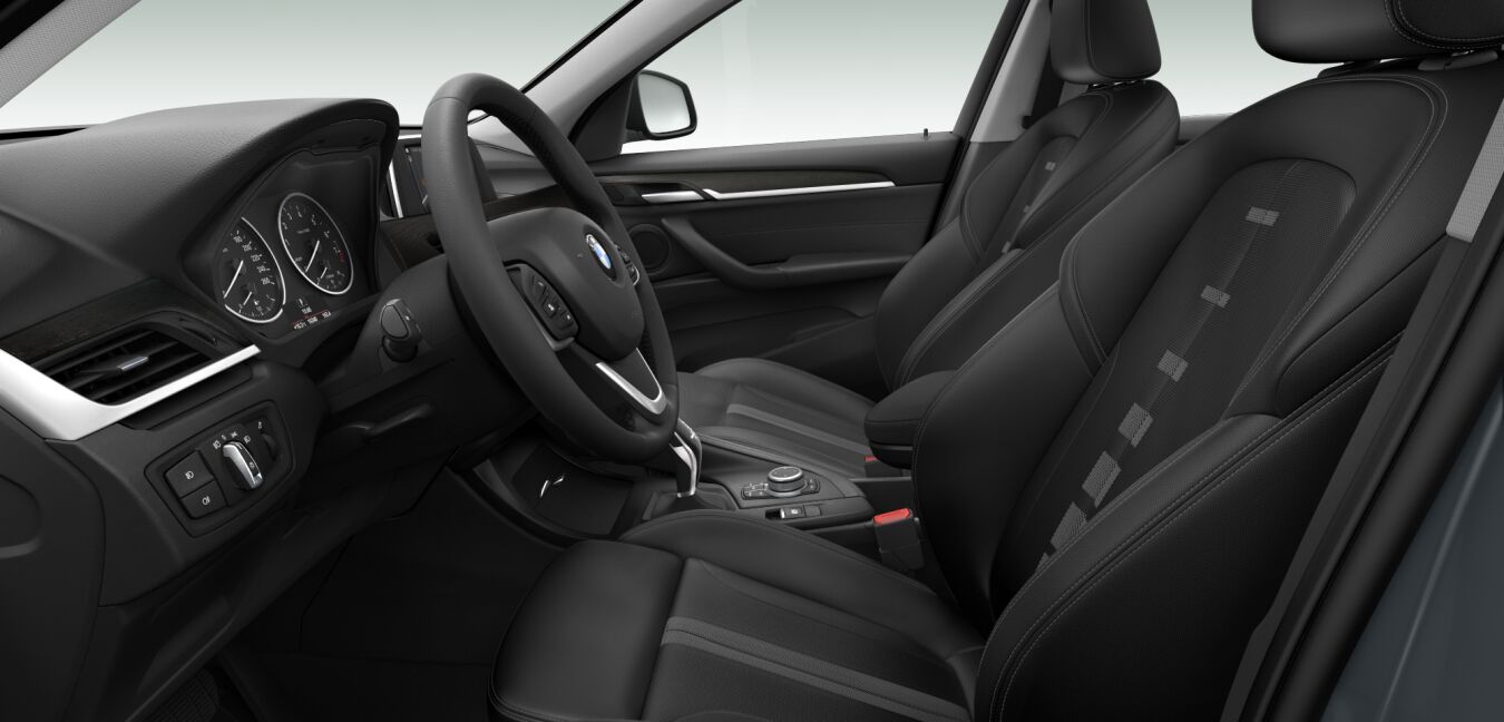 BMW BMW X im Innenraum seitlich
