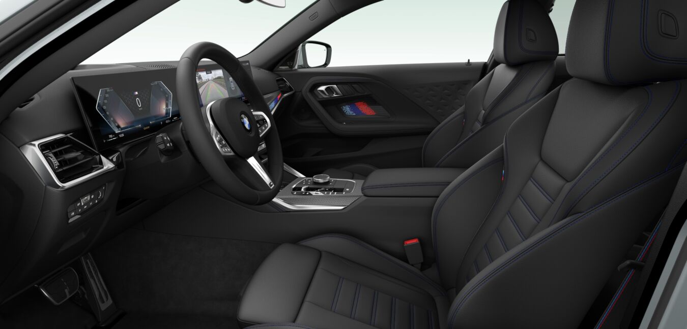 BMW BMW 2er im Innenraum seitlich BMW BMW 2er im Innenraum seitlich