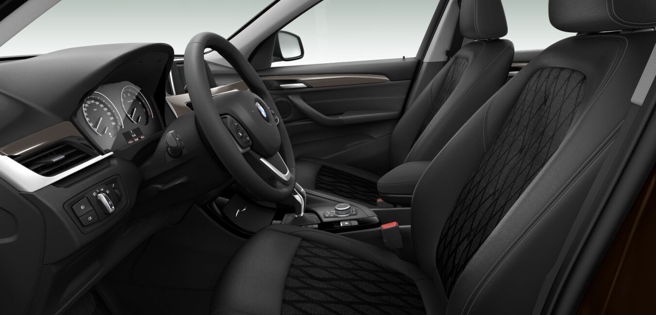 BMW BMW X im Innenraum seitlich BMW BMW X im Innenraum seitlich