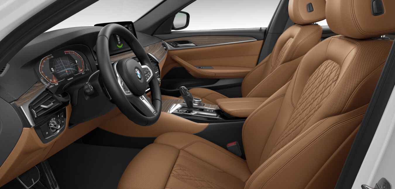 BMW BMW 5er im Innenraum seitlich BMW BMW 5er im Innenraum seitlich