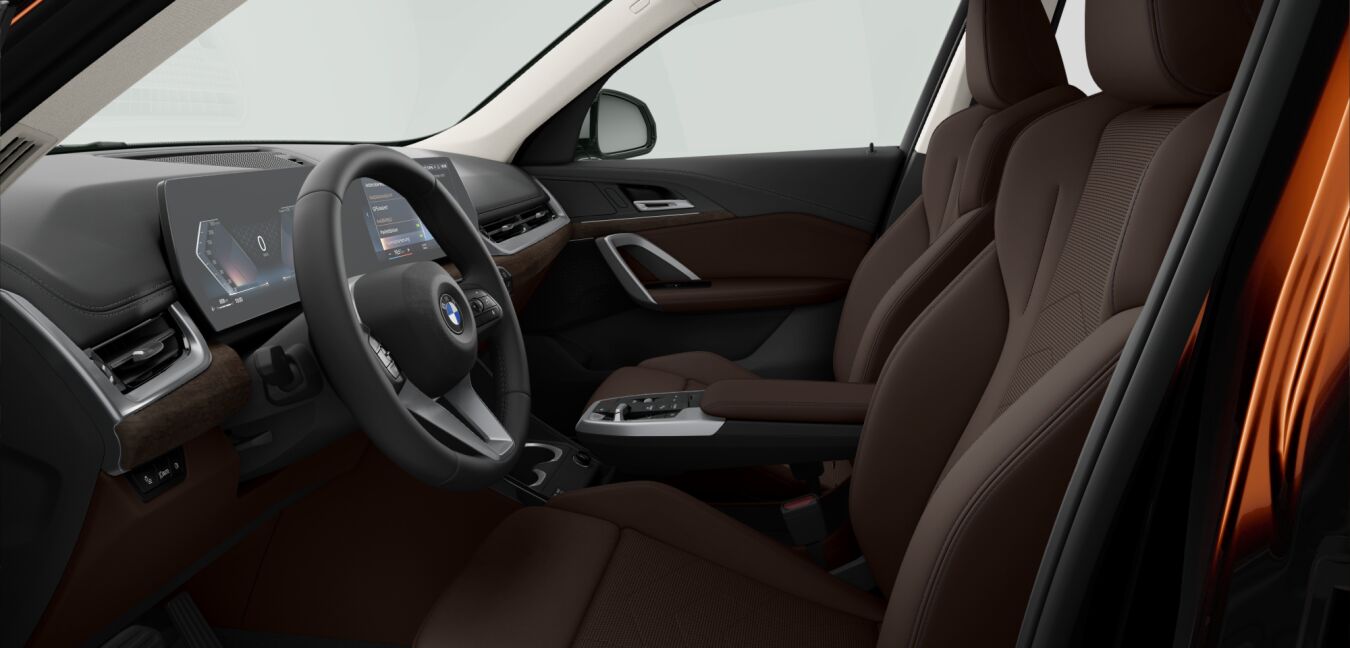 BMW BMW X im Innenraum seitlich