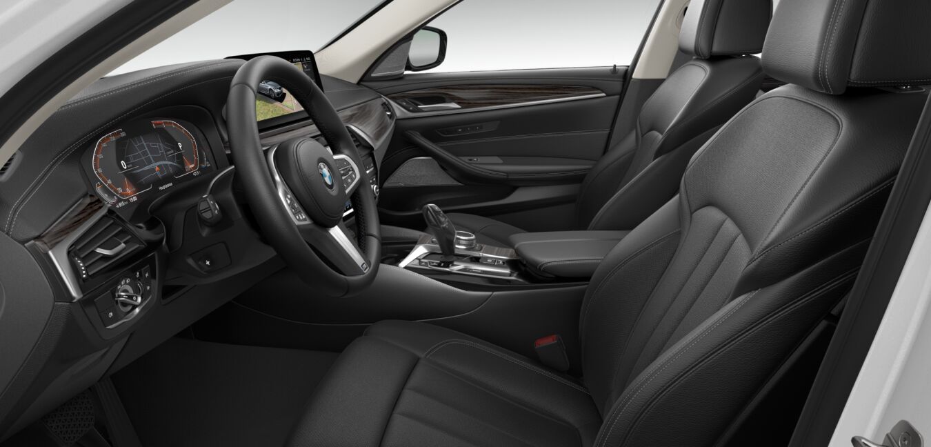 BMW BMW 5er im Innenraum seitlich BMW BMW 5er im Innenraum seitlich