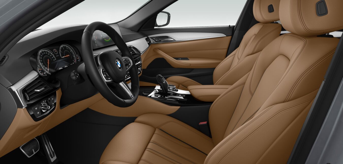 BMW BMW 5er im Innenraum seitlich BMW BMW 5er im Innenraum seitlich