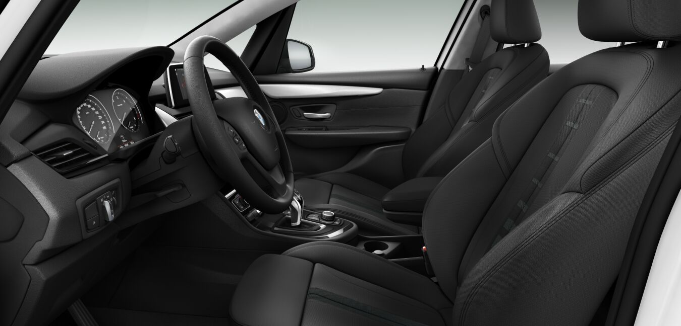 BMW BMW 2er im Innenraum seitlich BMW BMW 2er im Innenraum seitlich