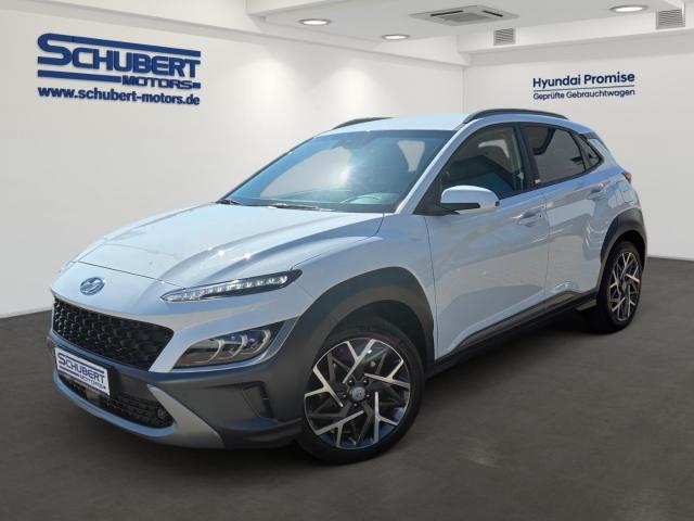 HYUNDAI KONA in Weiß von vorne HYUNDAI KONA in Weiß von vorne