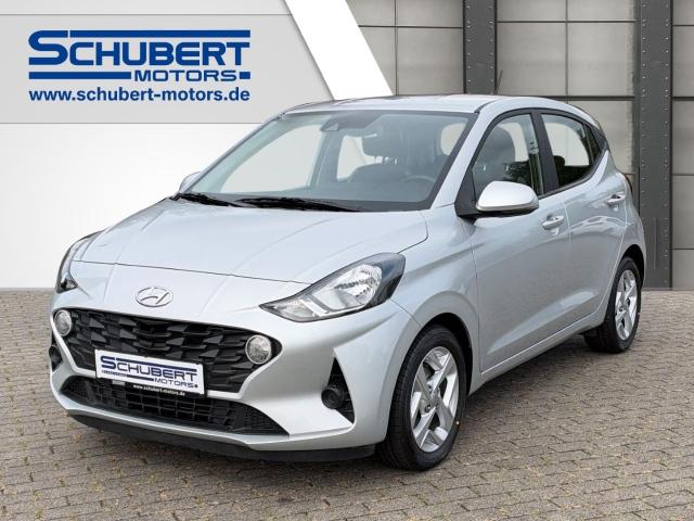 HYUNDAI i10 in Silber von vorne HYUNDAI i10 in Silber von vorne