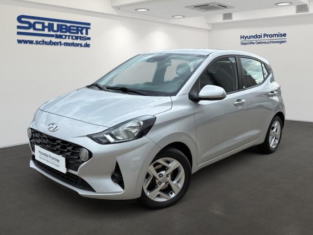 HYUNDAI i10 in Silber von vorne HYUNDAI i10 in Silber von vorne