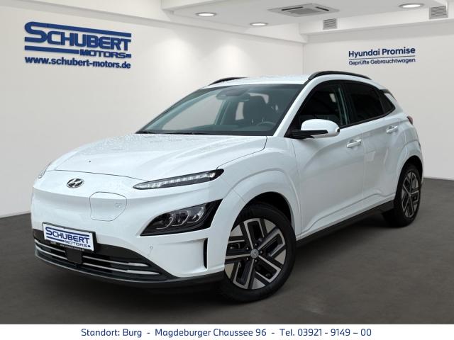 HYUNDAI KONA in Weiß von vorne HYUNDAI KONA in Weiß von vorne