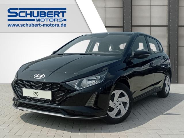 HYUNDAI i20 in Schwarz von vorne HYUNDAI i20 in Schwarz von vorne