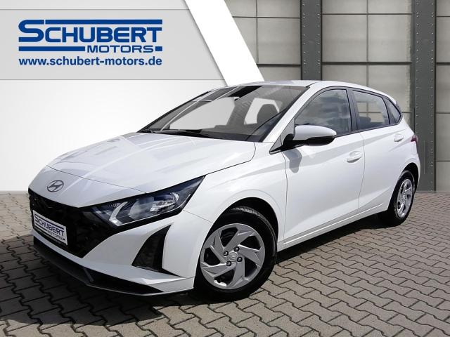 HYUNDAI i20 in Weiß von vorne HYUNDAI i20 in Weiß von vorne