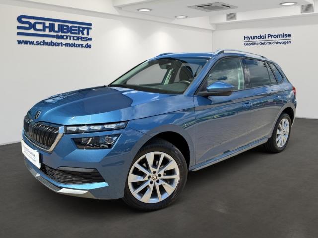 SKODA Kamiq in Blau von vorne SKODA Kamiq in Blau von vorne