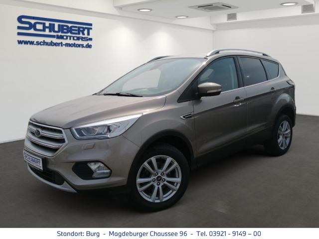 FORD Kuga in Silber von vorne FORD Kuga in Silber von vorne