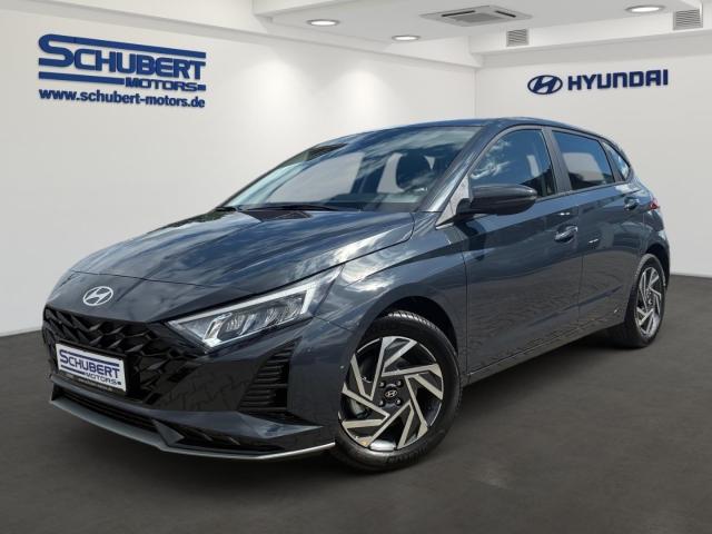 HYUNDAI i20 in Grau von vorne HYUNDAI i20 in Grau von vorne