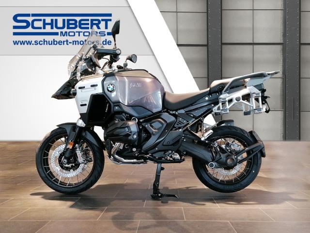 BMW R 1300 GS Adventure in Schwarz von vorne