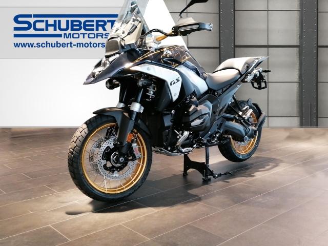 BMW R 1300 GS in Blau von vorne