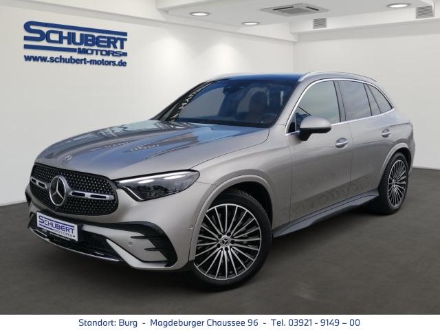MERCEDES-BENZ GLC 300 in Silber von vorne