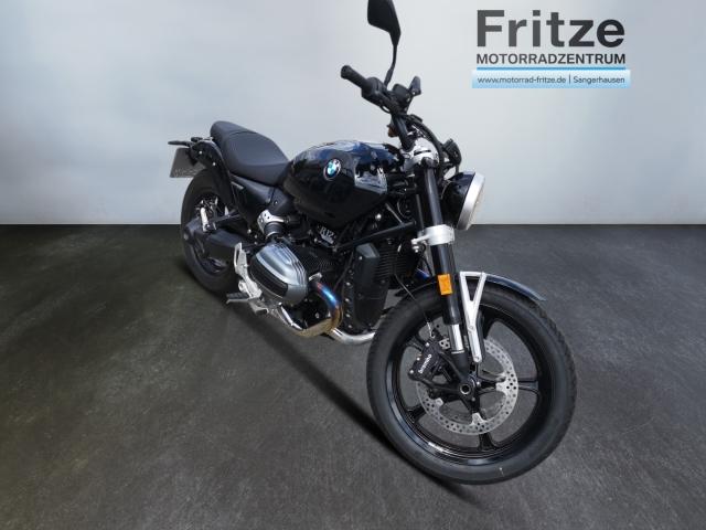 BMW R 12 in Schwarz von vorne