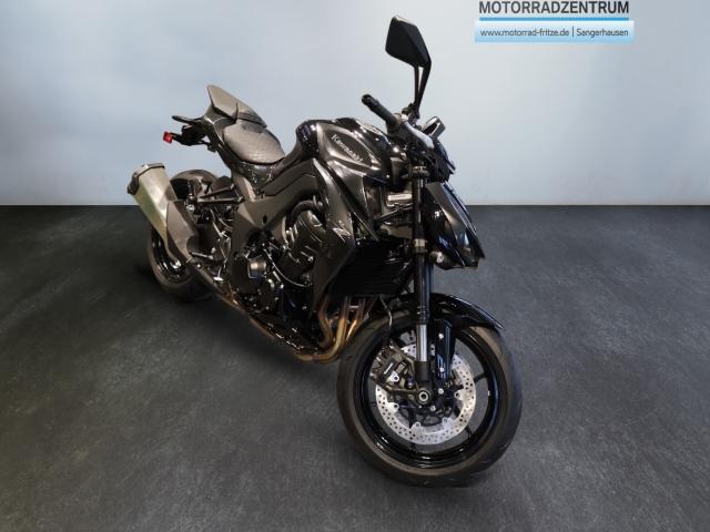 KAWASAKI Z 1100 in Schwarz von vorne KAWASAKI Z 1100 in Schwarz von vorne