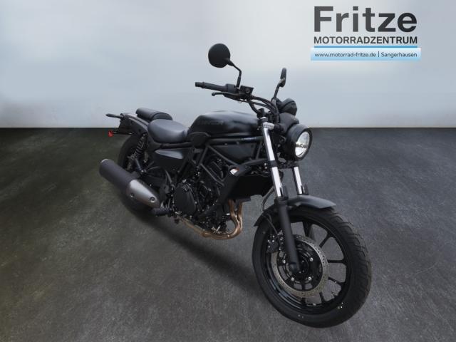 KAWASAKI Eliminator 500 in Schwarz von vorne KAWASAKI Eliminator 500 in Schwarz von vorne