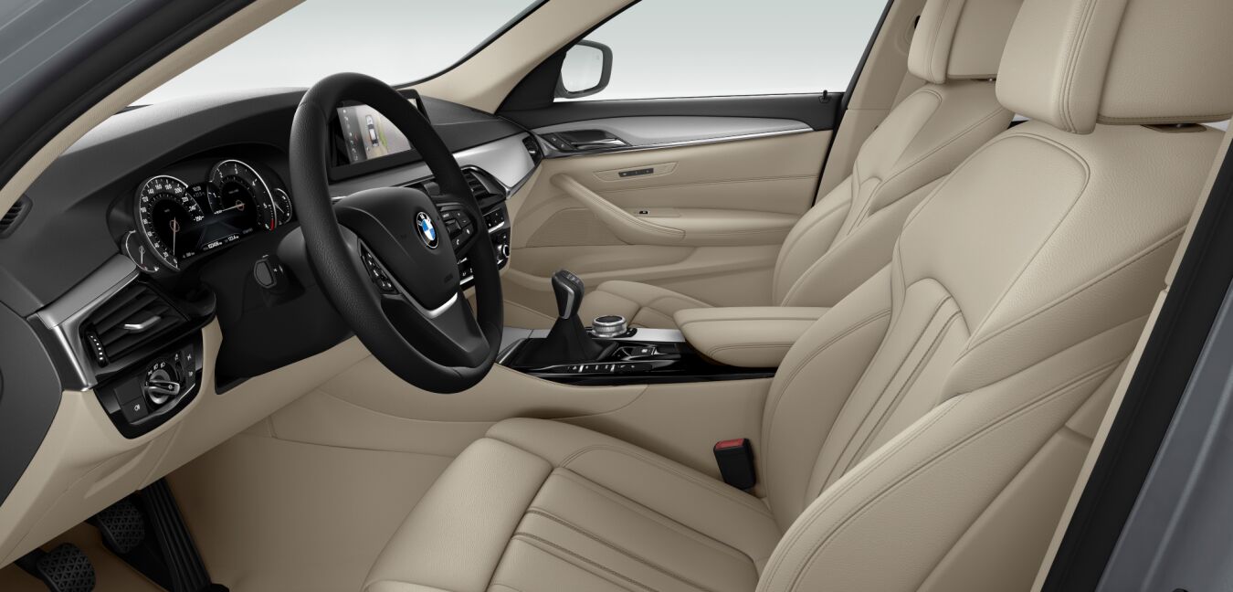 BMW BMW 5er im Innenraum seitlich BMW BMW 5er im Innenraum seitlich